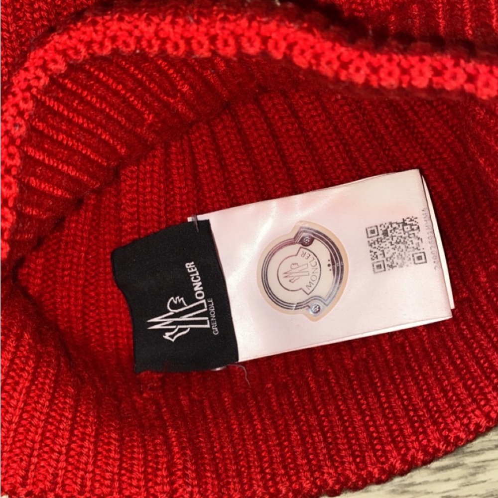 Men red moncler size 3 moncler hat